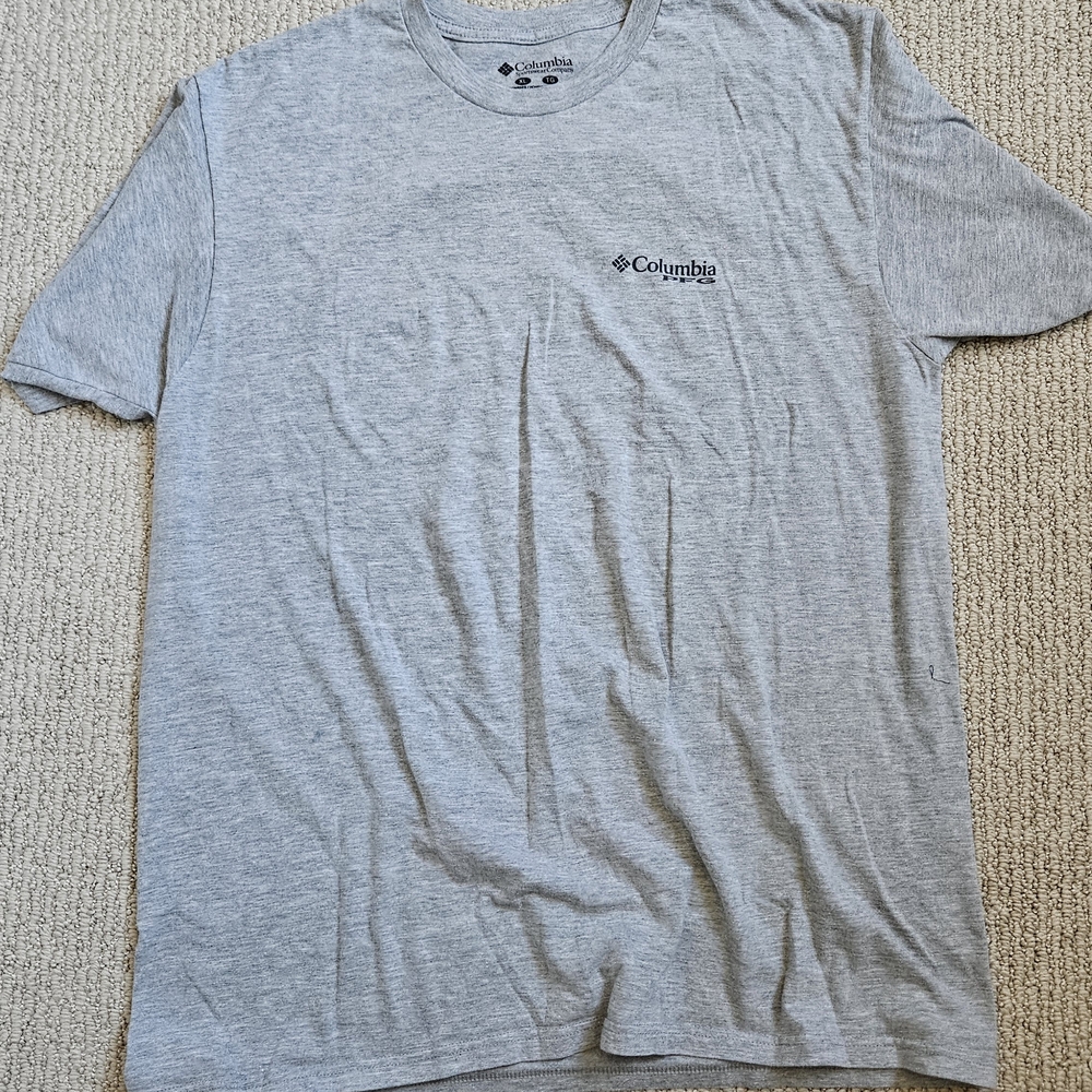 Columbia Light Gray Men's Short Sleeve Tee